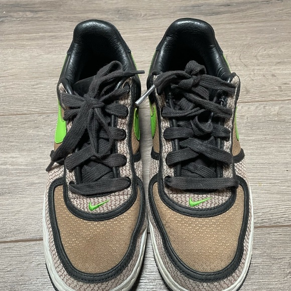 Nike Air Force 1, Undefeated, Collector’s: Sizes: Men’s 7, Women’s 8.5 - Picture 3 of 6